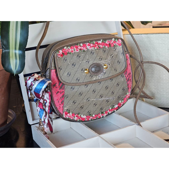 Gucci Rigate Interlocking GG Crossbody wTwilly/Patches/Charms Added Plus Dustbag - Picture 5 of 15